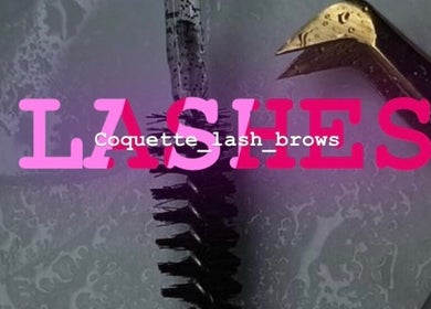 Detalle de herramientas de cejas en Studio Coquette Lash&Brows, Algeciras, Andalucía, ES.
