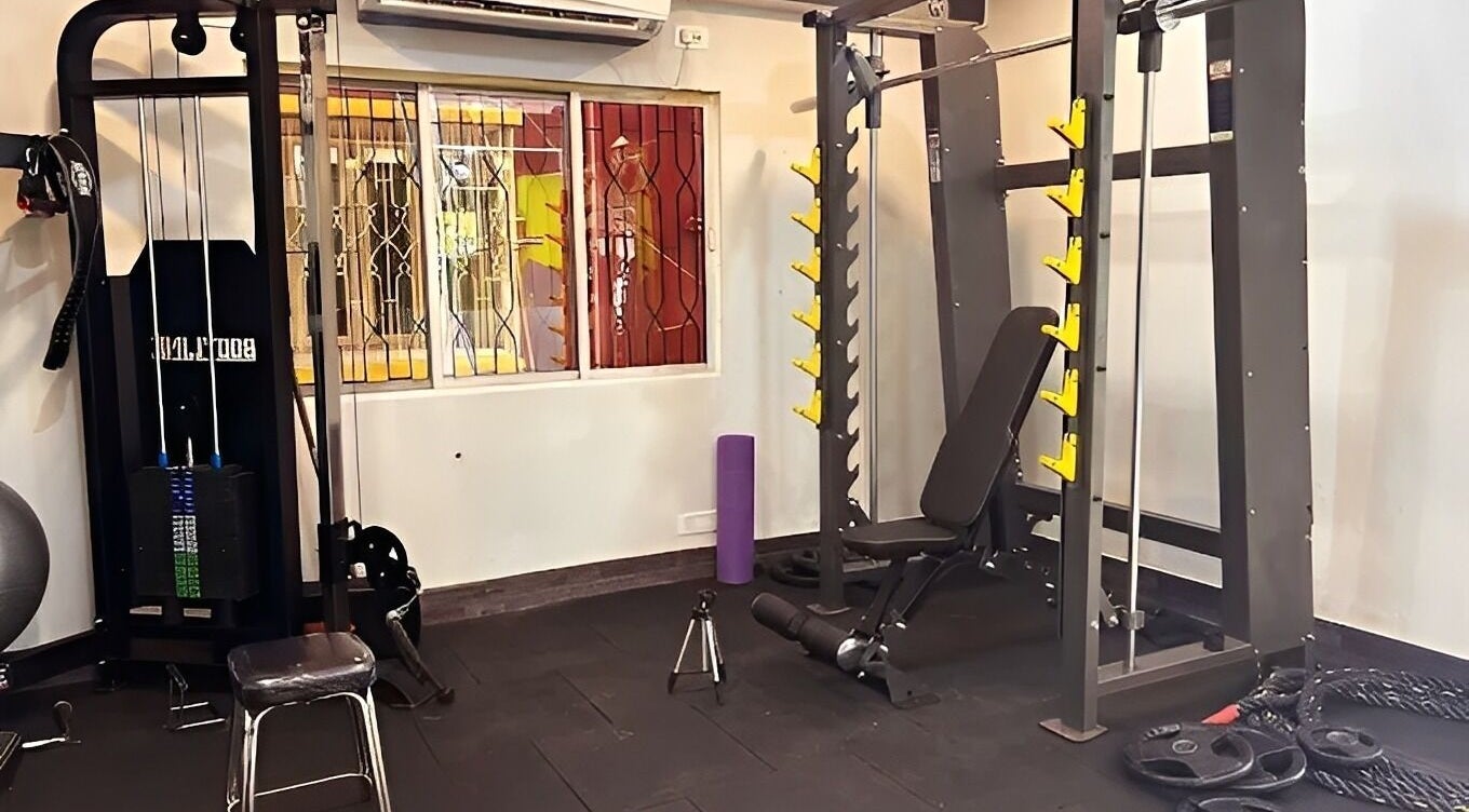 Feel Good Fitness gym in Guernsey, Saint-pierre-port, GG with state-of-the-art equipment setup.