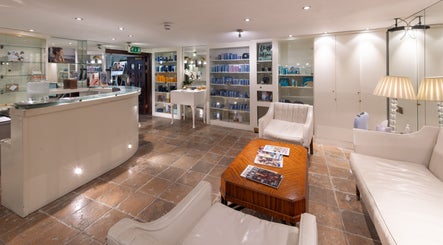 Feel Good Fitness lobby with sleek design in Guernsey, Saint-pierre-port, GG.