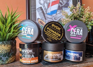 Variedad de productos para cabello en Óptima Figaros, Santa Catarina Barahona, Sacatepéquez, GT.