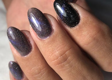 Superbe manucure scintillante chez Flash Ongle Gigi, Sainte-rose, Basse-terre, GP.