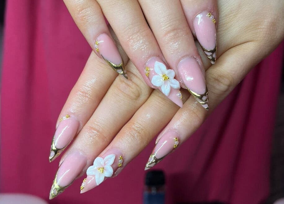 Elegant floral nail art by Nailssbybeccax in Ballina, County Mayo, IE, showcasing intricate design and beauty.