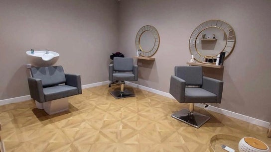 Kayleigh Louise Hairstylist