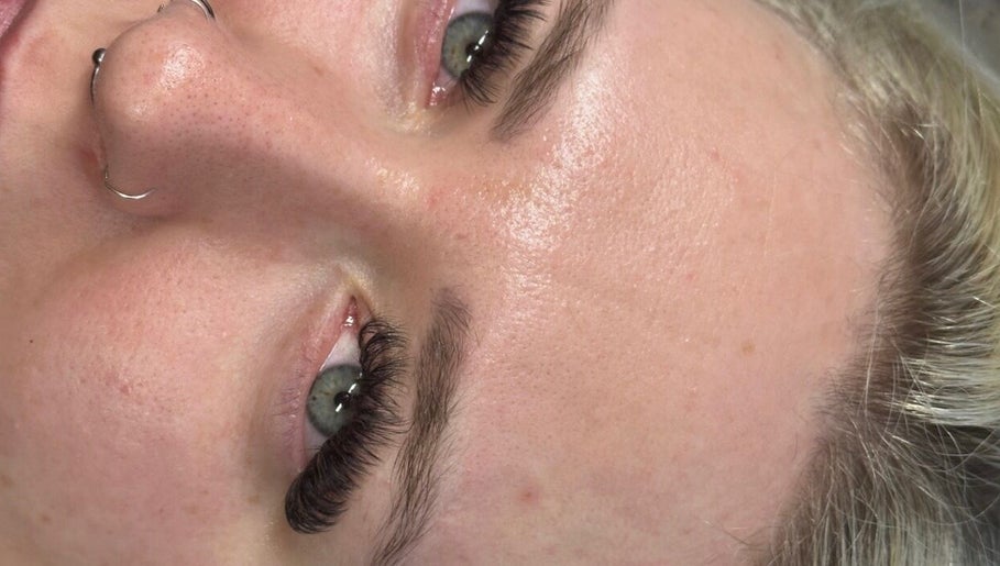Close-up of expertly applied eyelash extensions at O.luxe lash lounge, Trowbridge, England, GB.