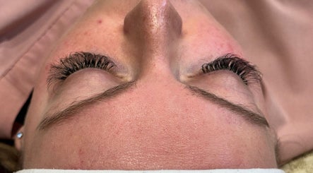 Close-up of a lash lift treatment at Ashley’s Beauty Bar, Huntly, Scotland, GB, showcasing full, curled lashes.