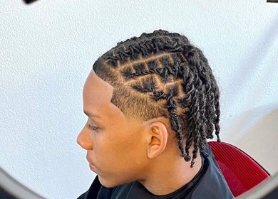 Coiffure tressée chez B2S_CUTZ à Saint-martin-d'hères, Auvergne-rhône-alpes, FR.