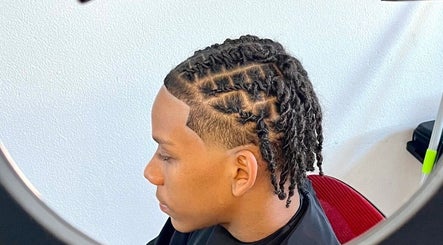 Coiffure tressée chez B2S_CUTZ à Saint-martin-d'hères, Auvergne-rhône-alpes, FR.