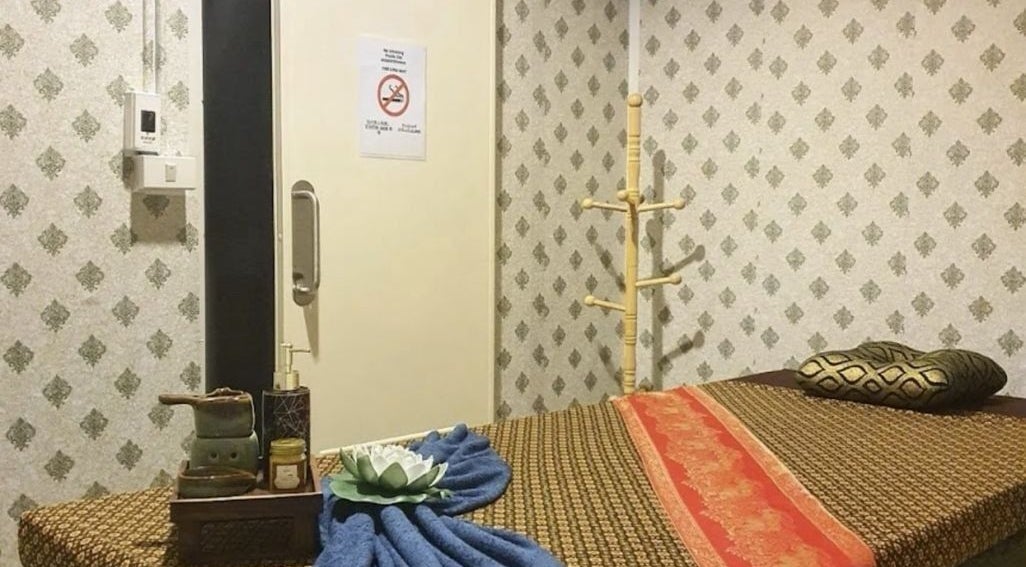 Serene massage room at Baan Nathong Massage, Krung Thep Maha Nakhon, TH showcasing tranquil decor and relaxation.