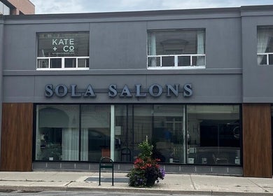 Modern facade of Sérénité Bloom salon in Oakville, Ontario, CA.