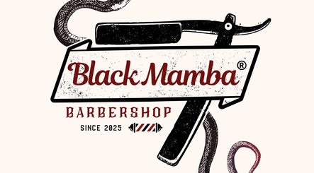 Logo da Black mamba barbershop em São Paulo, São Paulo, BR, com design de lâmina e cobra.