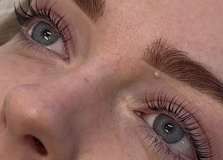 Close-up of enhanced lashes at Arch Aesthetic Co., Palm Beach, Queensland, AU. Perfectly groomed brows and lashes.