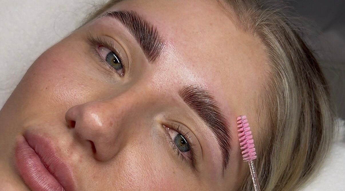 Flawless brow styling at Arch Aesthetic Co., Palm Beach, Queensland, AU. High-quality beauty treatment detail.