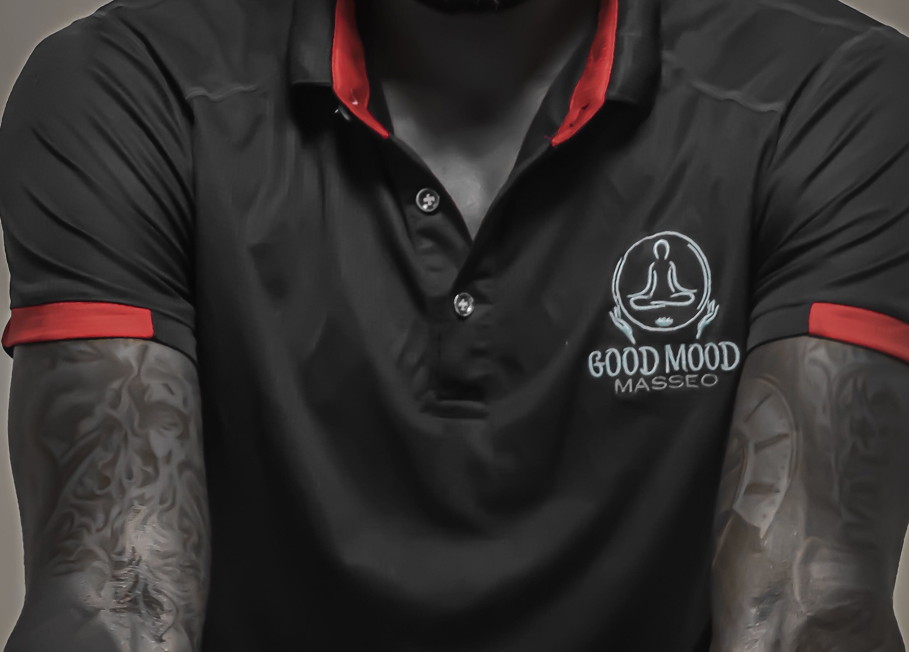 T-shirt avec logo 'Good Mood Masséo' à Theserenityconcept, Le Gosier, Grande-terre, GP.