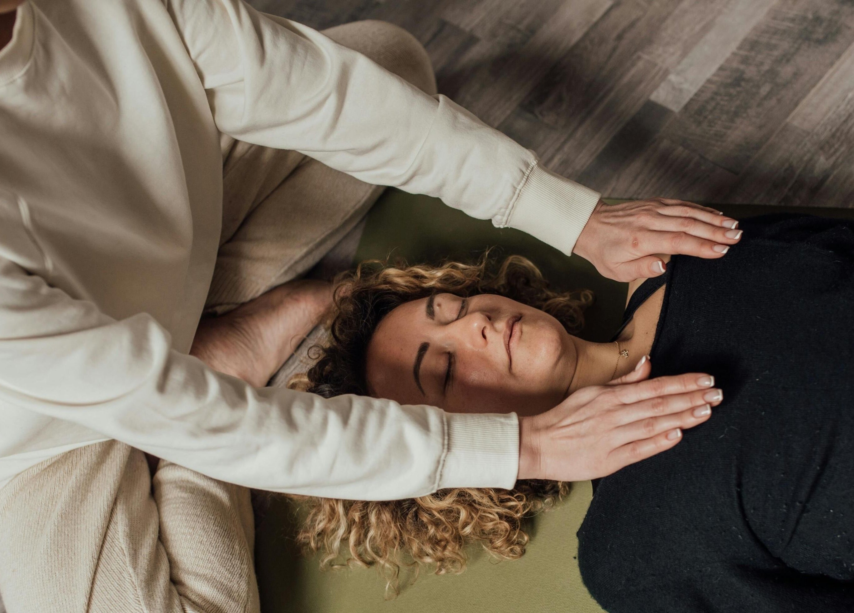 Reiki session at SMENA Healing Studio, Melbourne, Victoria, AU promotes relaxation and wellness.