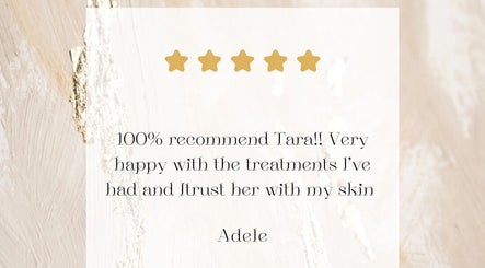 Five-star customer review highlighting satisfaction with NERUDA Skin treatments in Dundee, Scotland, GB.
