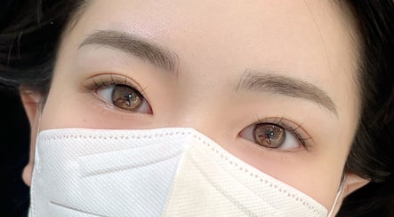 Close-up of well-groomed eyebrows and lashes at Luna Beauty Melbourne, Melbourne, Victoria, AU.