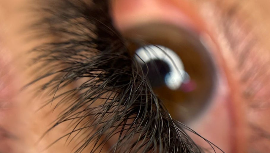 Close-up de pestañas en Eliz Lashes Studio, Arecibo, Arecibo, PR, mostrando atención al detalle.