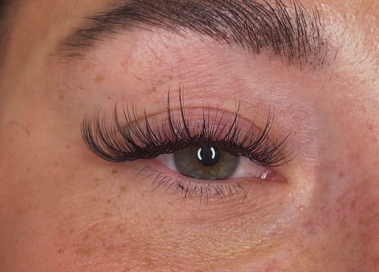 Close-up of intricate eyelash extensions at BB Lashes, Sheffield, England, GB. Natural and detailed lash artistry.