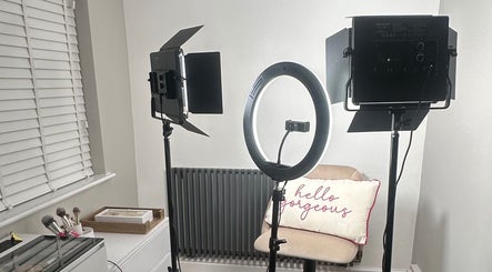 Professional lighting setup at El Emery Makeup & Beauty, Stafford, England, GB, showcasing a cozy glam studio.