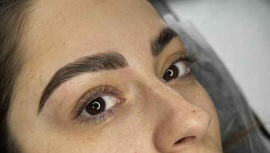 Beautifully shaped eyebrows at Sculpted by Paris, Melbourne, Victoria, AU, showcasing expert styling.