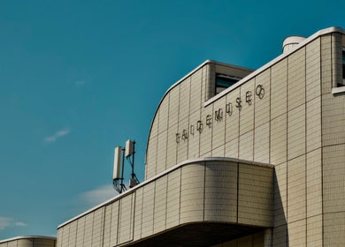 Bâtiment moderne près de Romain Deleau massages, Paris, Île-de-France, FR.