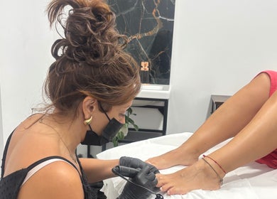 Tratamiento de pedicura en BeautyNails, Valencia, Comunidad Valenciana, ES, con atención profesional y detalle.