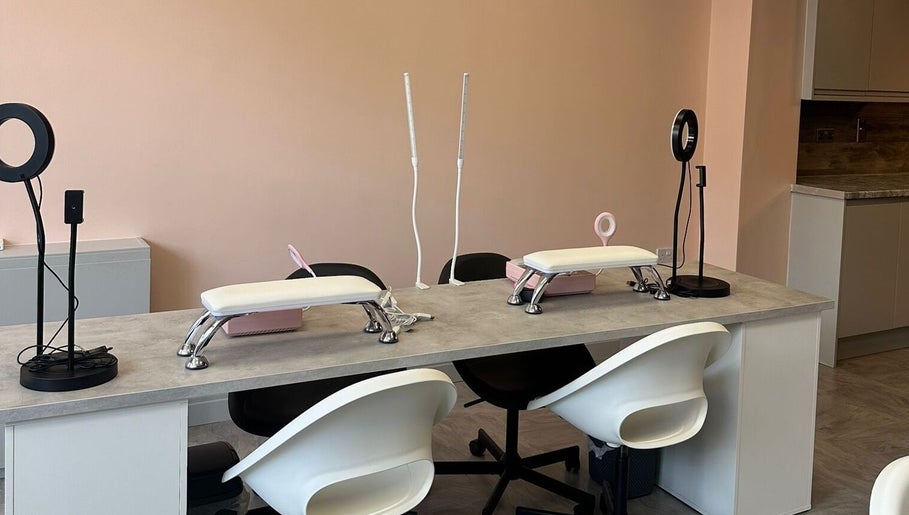 Modern nail station at The Beauty Bar Liverpool, Liverpool, England, GB. Sleek design with elegant lighting.