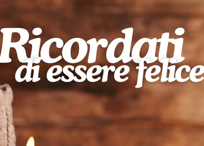 Citazione 'Ricordati di essere felice' con candela, Alessia Franceschin, San Bonifacio, Veneto, IT.