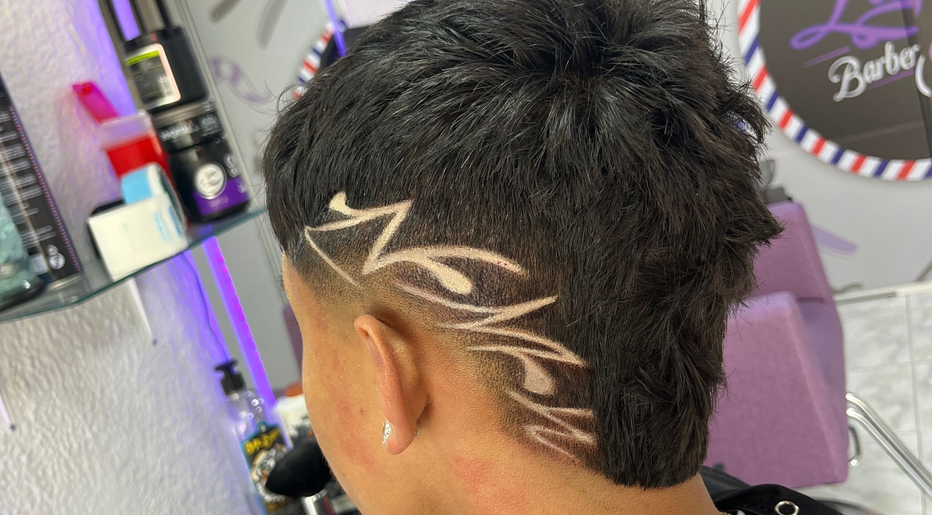 Corte de cabello con diseño artístico en Lady Barber💜, Bogotá, D.c., Bogotá, D.c., CO.