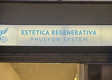 Cartel de Phusyon System Estética Regenerativa en Barcelona, Catalunya, ES.