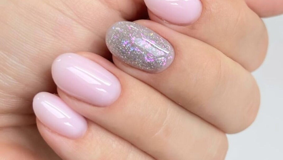 Elegant pink and glitter nails at H&B Nail Lab, Melbourne, Victoria, AU.