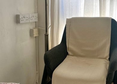 Fauteuil relaxant chez Slow down, Brighton And Hove, England, GB, parfait pour une pause bien-être.