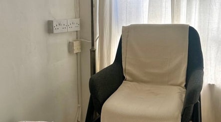 Fauteuil relaxant chez Slow down, Brighton And Hove, England, GB, parfait pour une pause bien-être.