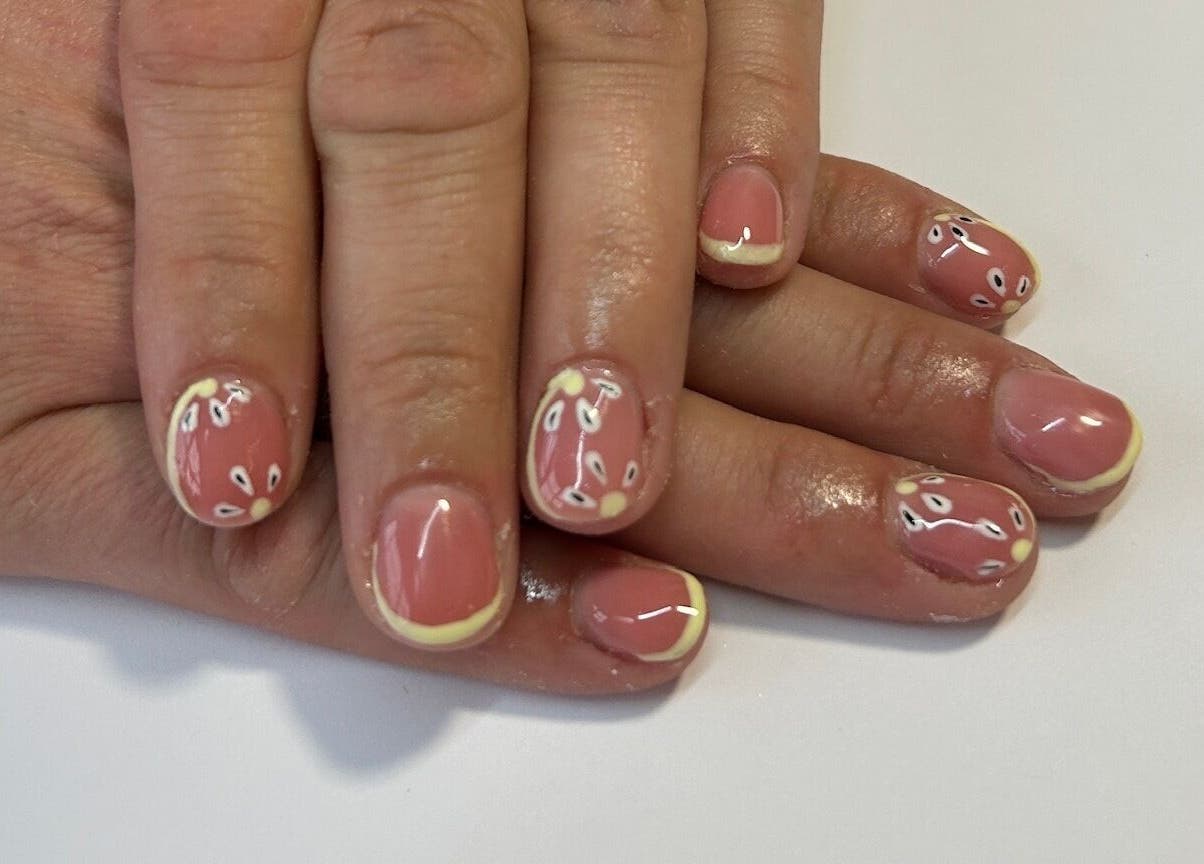 Elegant floral nail art at Beauty Bar | FY6, Poulton-le-Fylde, England, GB.