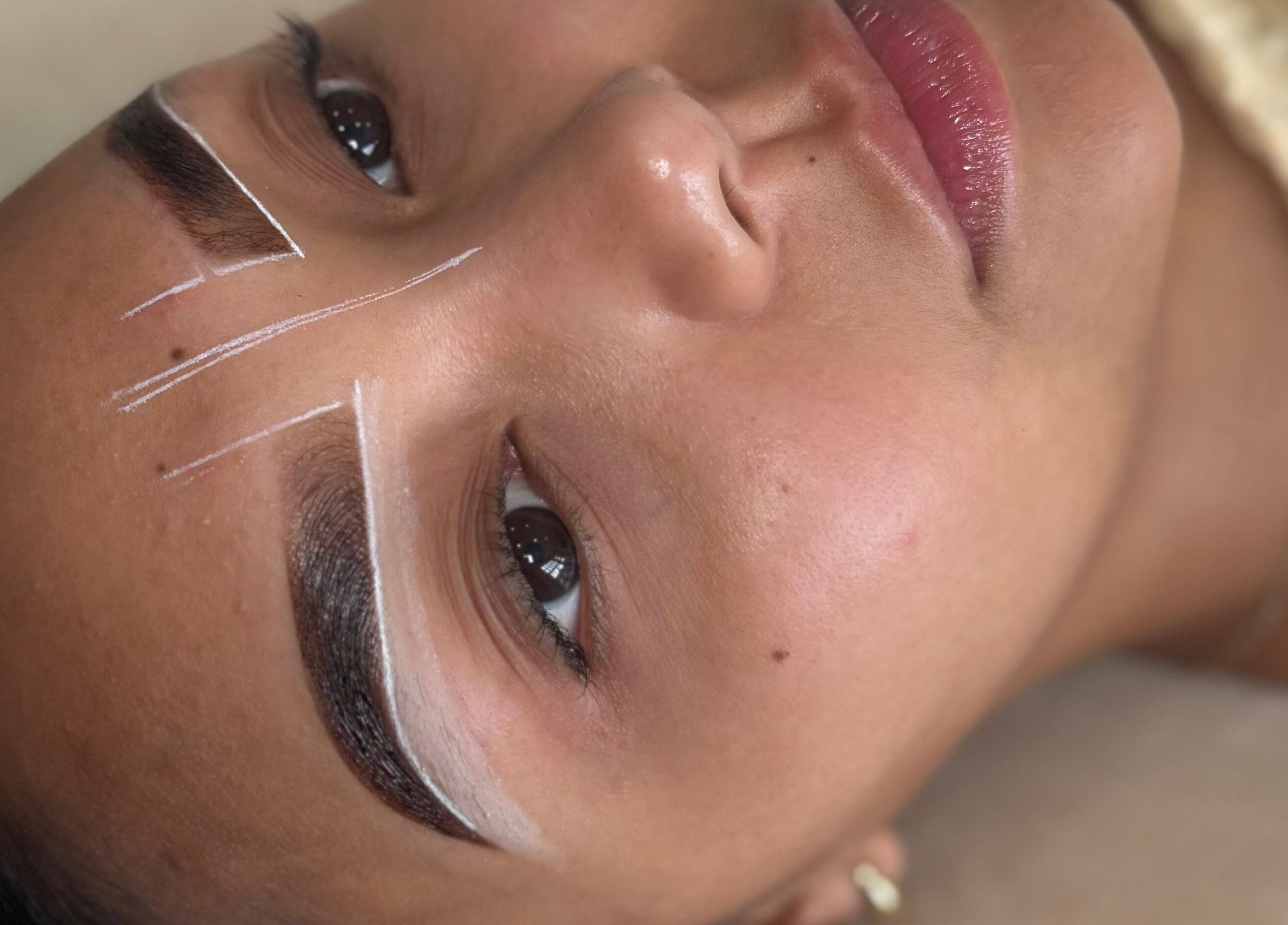 Eyebrow shaping at dhbrows, Kirkby In Ashfield, England, GB. Perfectly symmetrical brow lines.