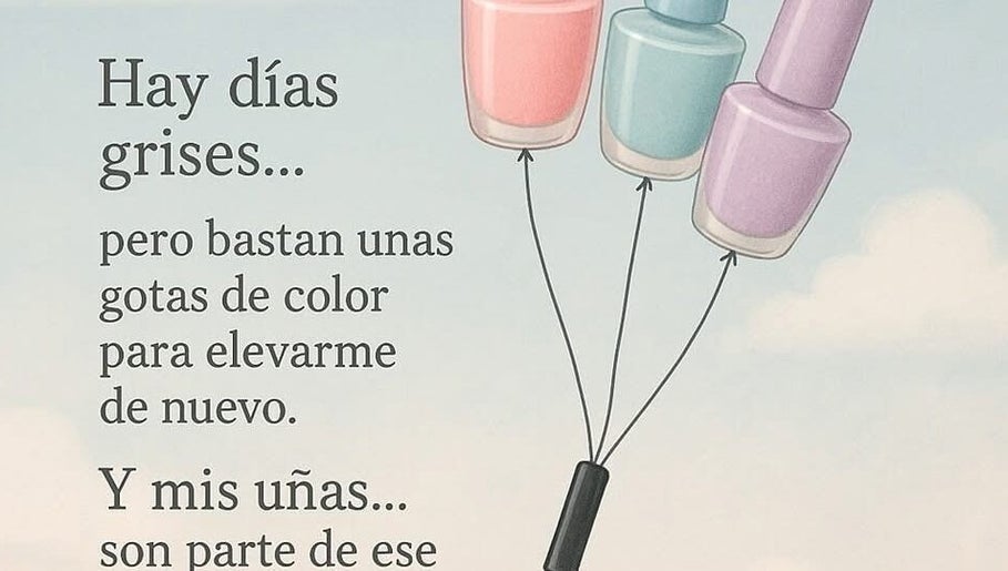 Frascos de esmalte elevándose como globos en YC beauty & spa, Willemstad, Curaçao, CW.