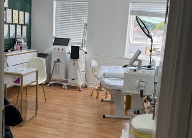 Beauty Poem's serene treatment room in Worcester, England, GB featuring modern aesthetic equipment and decor.