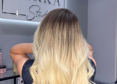 Blonde ombre hairstyle at Mirka Studio Academy, Tiranë, Qarku I Tiranës, AL.