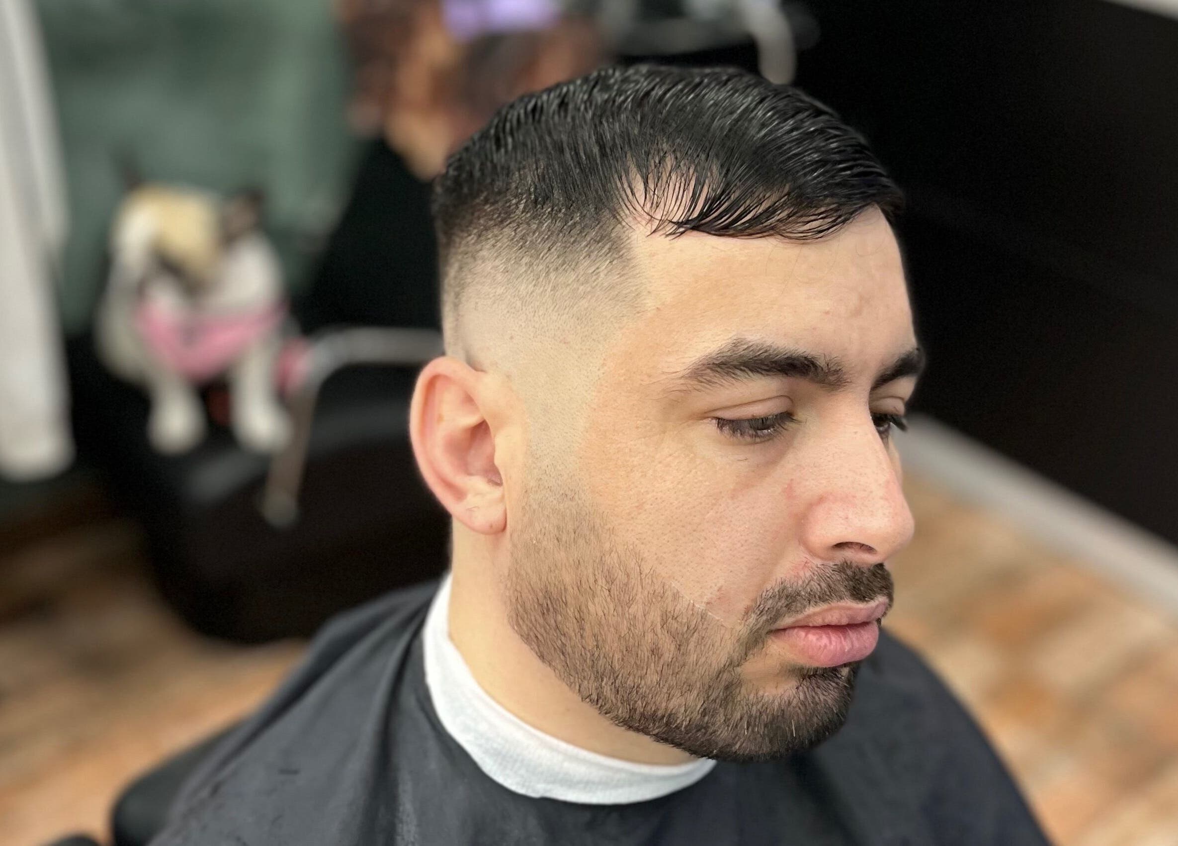 Corte de cabello masculino en La Barbería Del Chino, Buenos Aires, Ciudad Autónoma De Buenos Aires, AR.