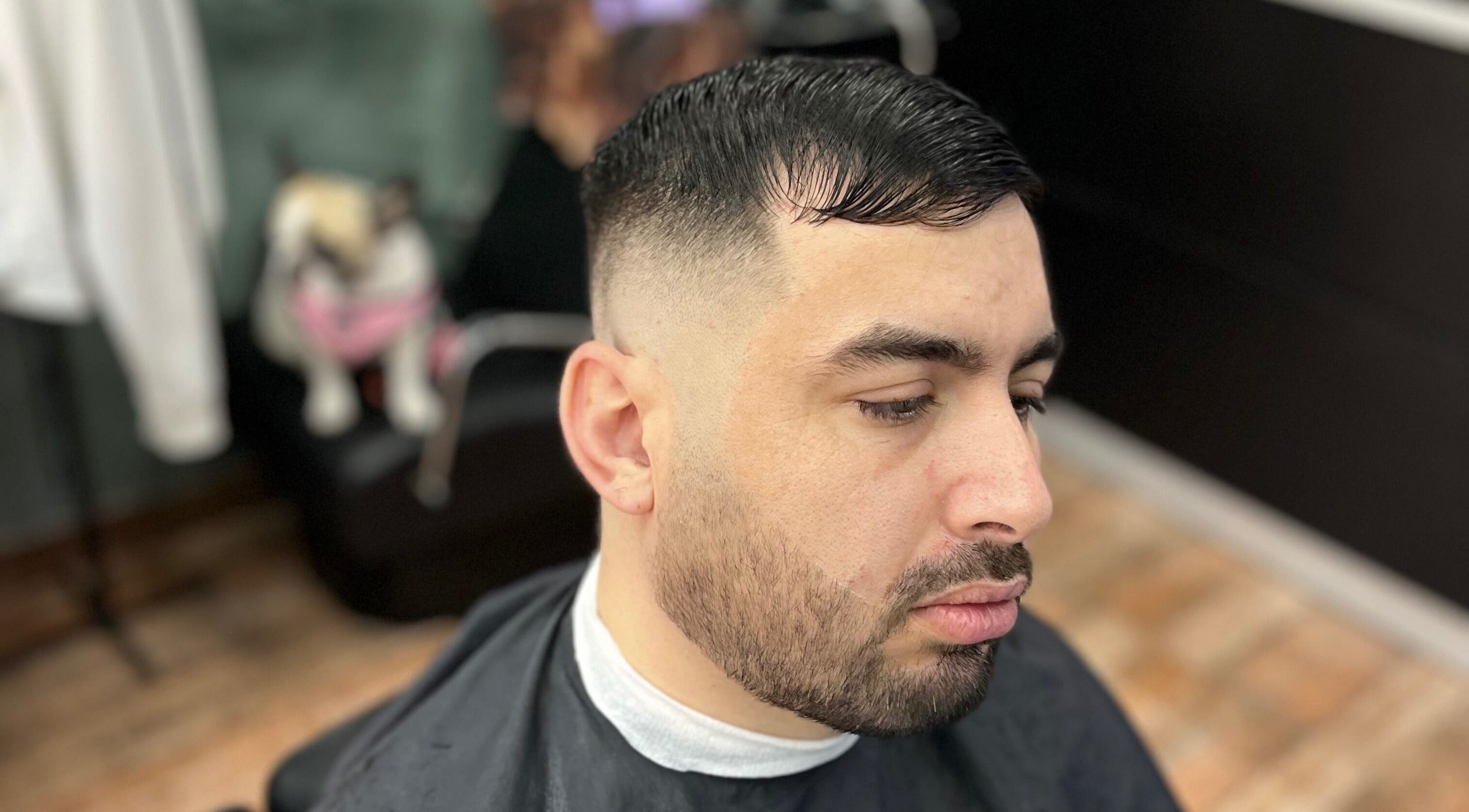 Corte de cabello masculino en La Barbería Del Chino, Buenos Aires, Ciudad Autónoma De Buenos Aires, AR.