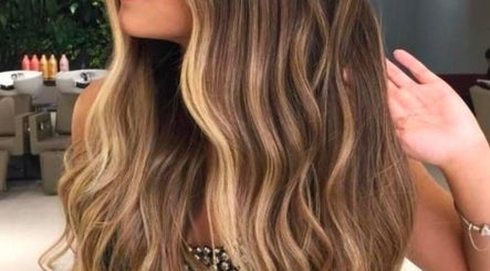 Sama London Hair Studio imagem 2