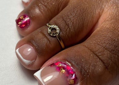 Stylish pedicure with gold ring at By_hello, Gros-morne, La Trinité, MQ.