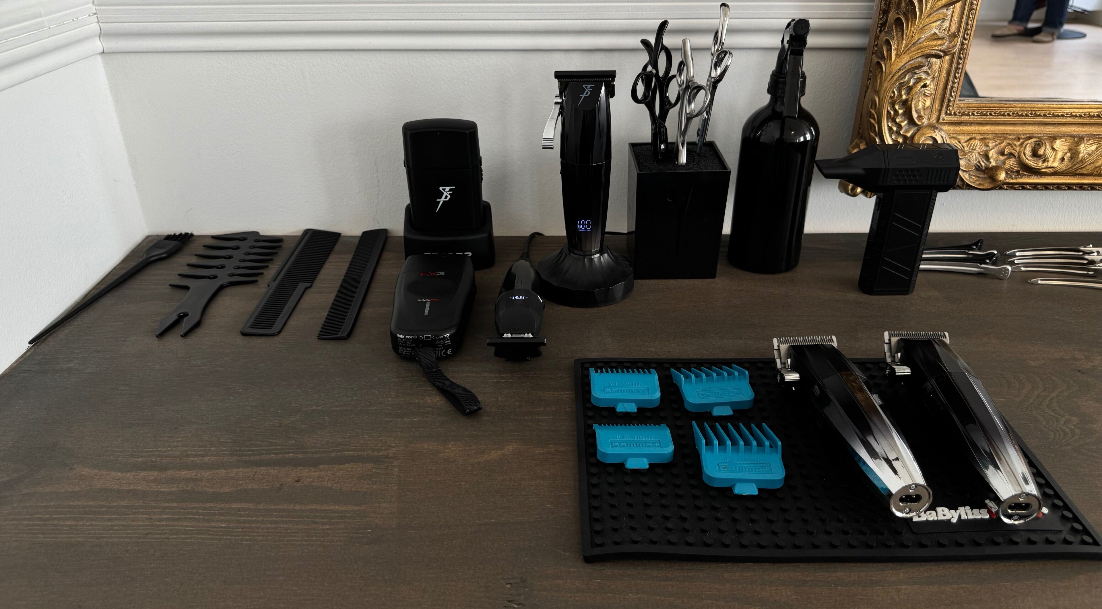 Outils professionnels chez Leonard, Paris, Île-de-France, FR pour soins de beauté exceptionnels.