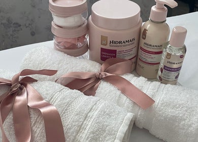 Toalhas e produtos Hidramais no Fábia Steffen Massoterapeuta Humanizada, Santa Catarina, Santa Catarina, BR.