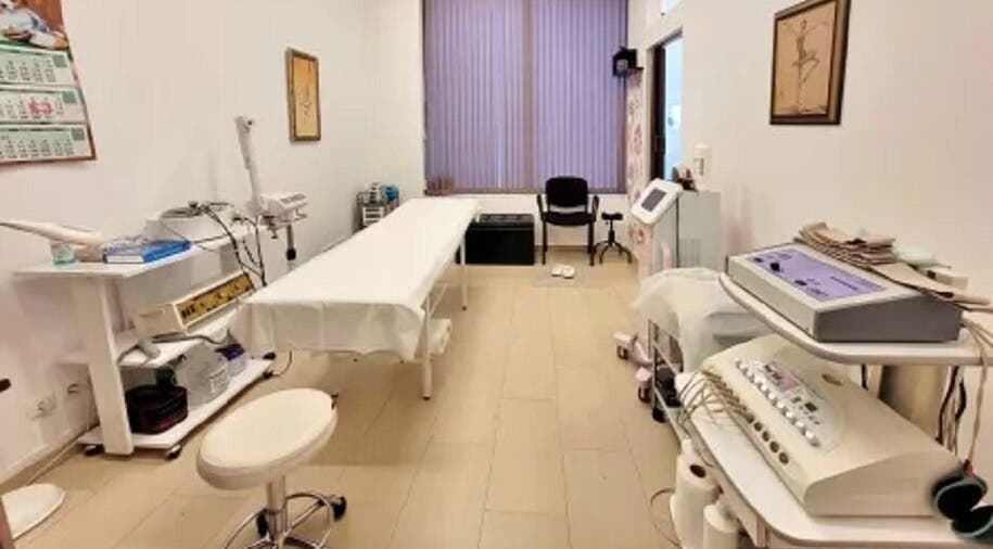 Интериор на Beauty Studio AB в София, Област София, BG с модерно оборудване и уютна обстановка.