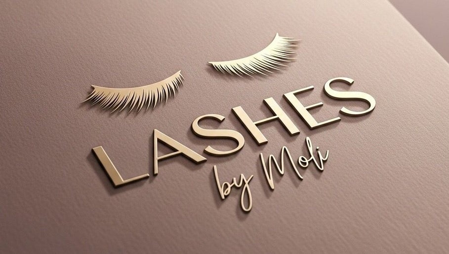 Lashes by Moli logo featuring elegant eyelashes in Ilkeston, England, GB.