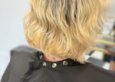 Stylish blonde bob haircut at LaNora Hair Studio in Crawley, England, GB, showcasing professional hair artistry.