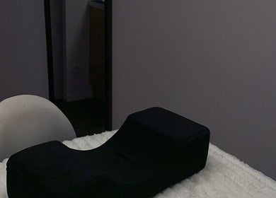 Salle de soin paisible à BeautybyManonLeMaou, Baume-les-dames, Bourgogne-franche-comté, FR.