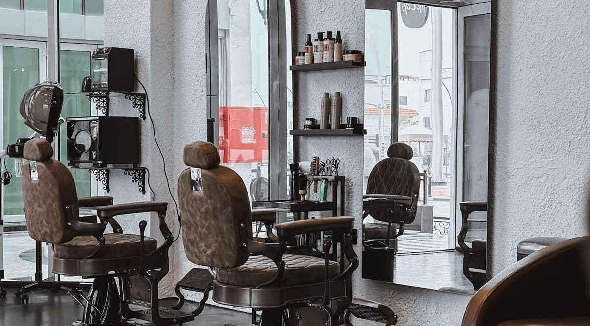 صالون حديث في Elite Care Studio، الخبر، المنطقة الشرقية، السعودية يعكس الأناقة والراحة لزبائنه.