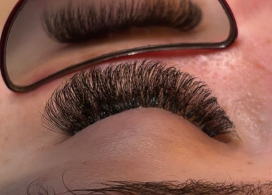 Close-up of voluminous eyelash extensions at Lashedbymoniqueamelia in Hucknall, England, GB.